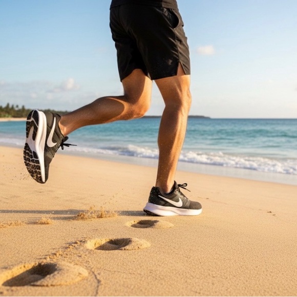 Nike Run Swift 3 Men's Black and White Athletic Shoes - Picture 2 of 13